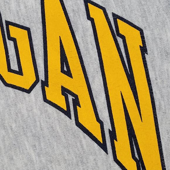 Vintage University-of-Michigan Sweatshirt Women XL 22x24 Arch - Picture 2 of 13